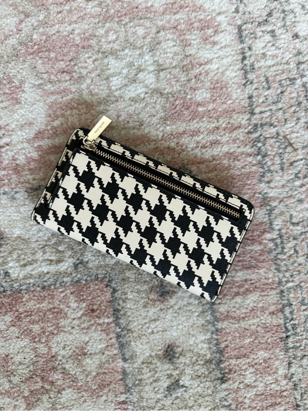 kate spade Black & White Houndstooth Zip Around Wallet - Picture 2 of 3